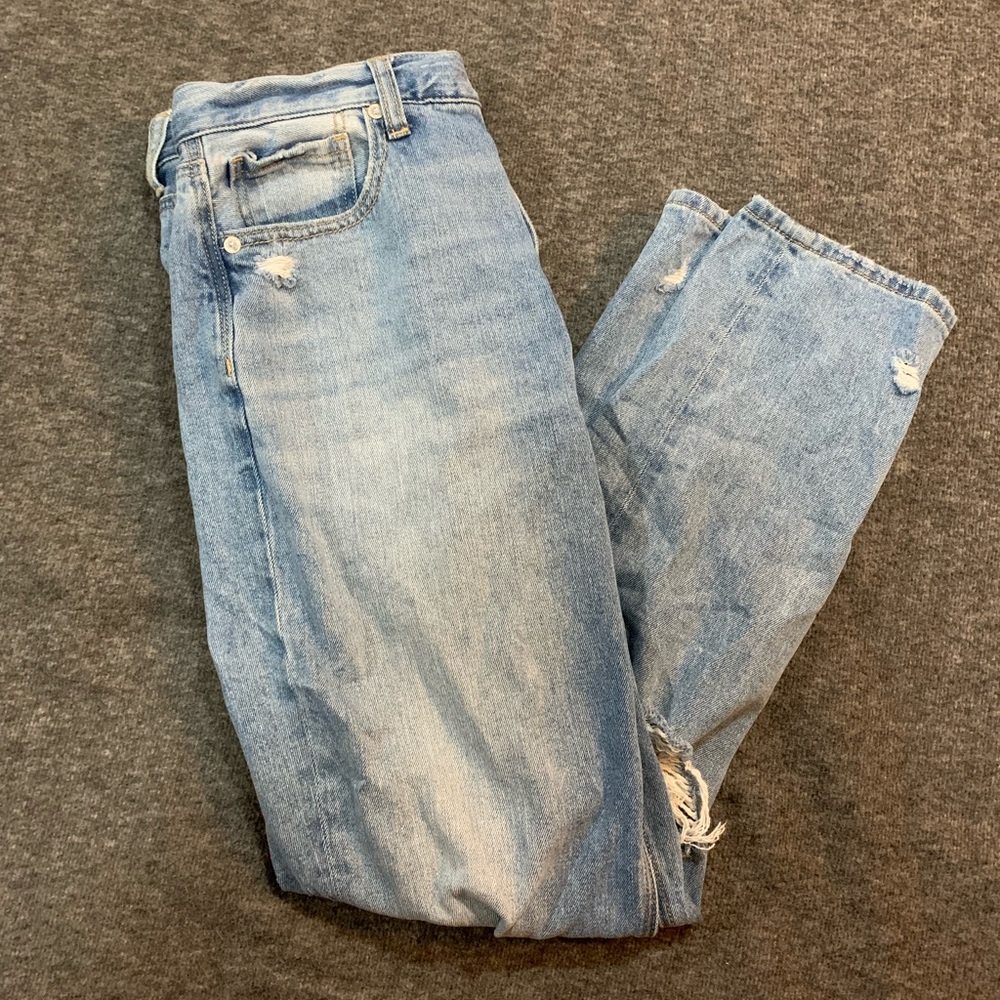 American Eagle High Waisted Mom Jeans